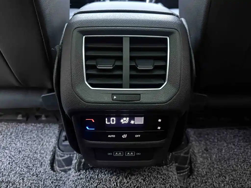 Volkswagen Tayron 2022 280TSI Two-Wheel Drive Luxury Intelligent Connectivity Edition 2022 - thumbnail 12