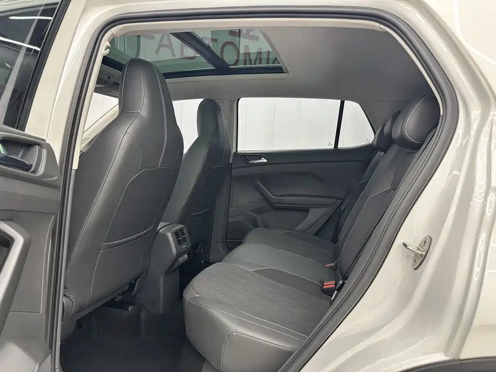 Volkswagen Skoda Octavia 2022 280TSI DSG Comfort Edition 2022 - thumbnail 5