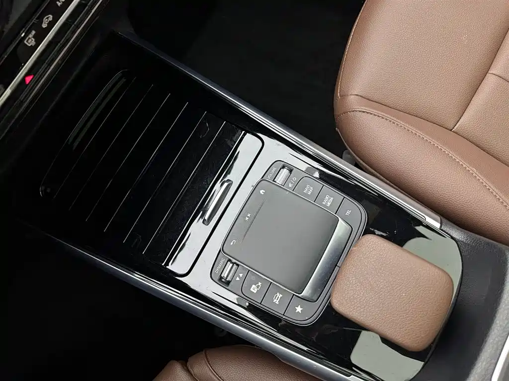 Mercedes-Benz Mercedes-Benz GLB 2023 GLB 200 Style 2023 - thumbnail 13