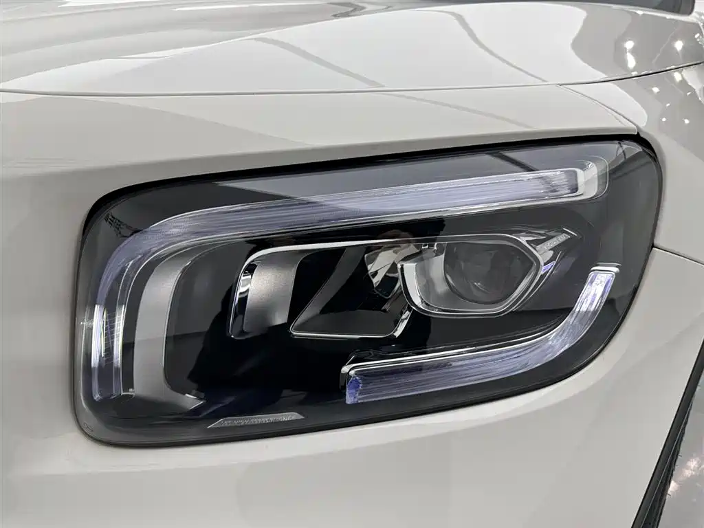 Mercedes-Benz Mercedes-Benz GLB 2023 GLB 200 Style 2023 - thumbnail 28