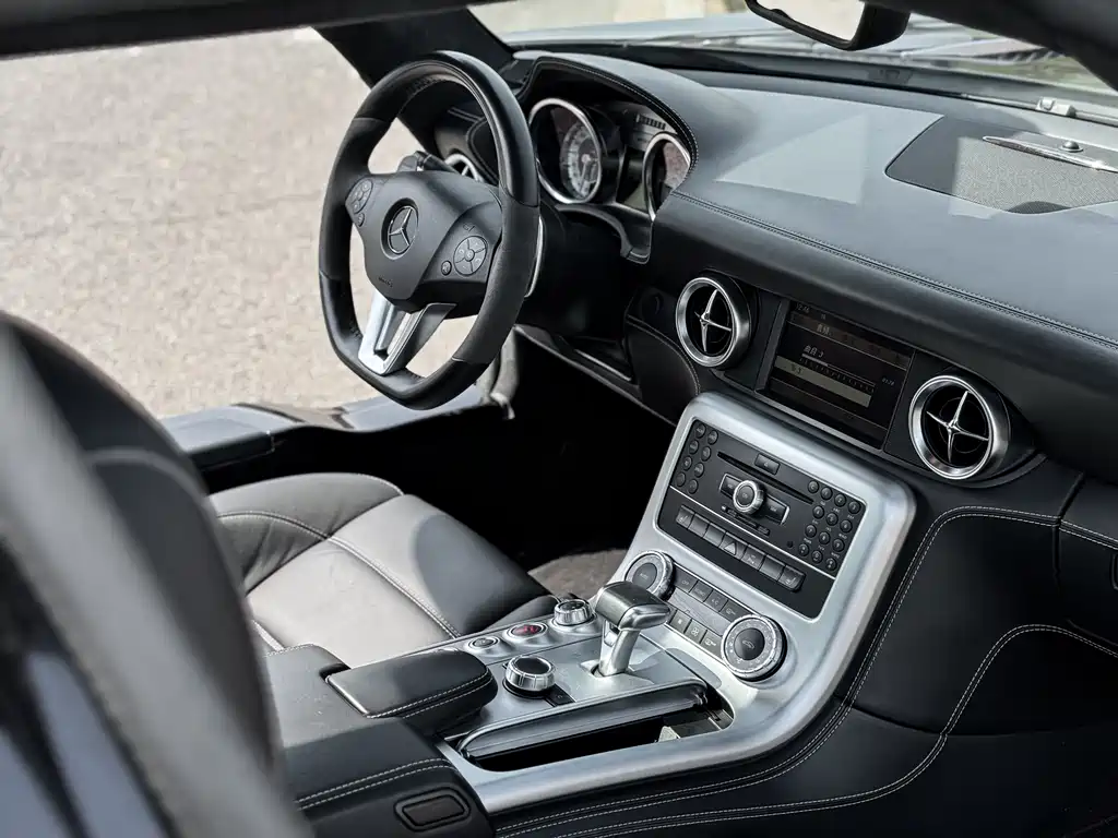 Mercedes-Benz Mercedes-Benz SLS AMG 2011 SLS AMG 2015 - thumbnail 6