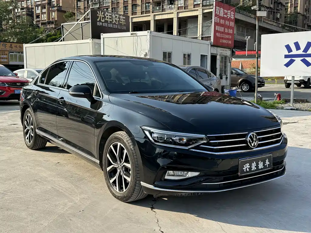 Volkswagen Magotan 2020 330TSI DSG Leading Model 2022 - thumbnail 2