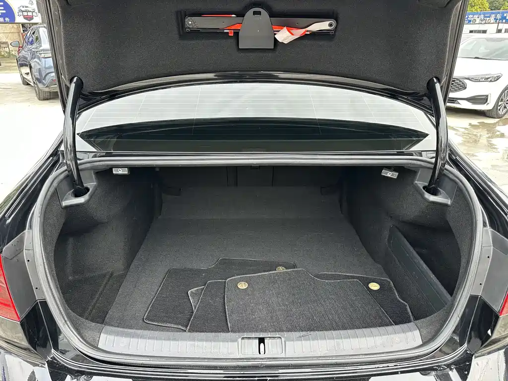 Volkswagen Magotan 2020 330TSI DSG Leading Model 2022 - thumbnail 10