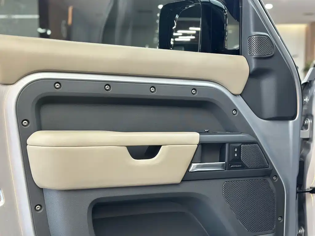 Land Rover Land Rover Defender 2020 110 P400 HSE 2021 - thumbnail 5