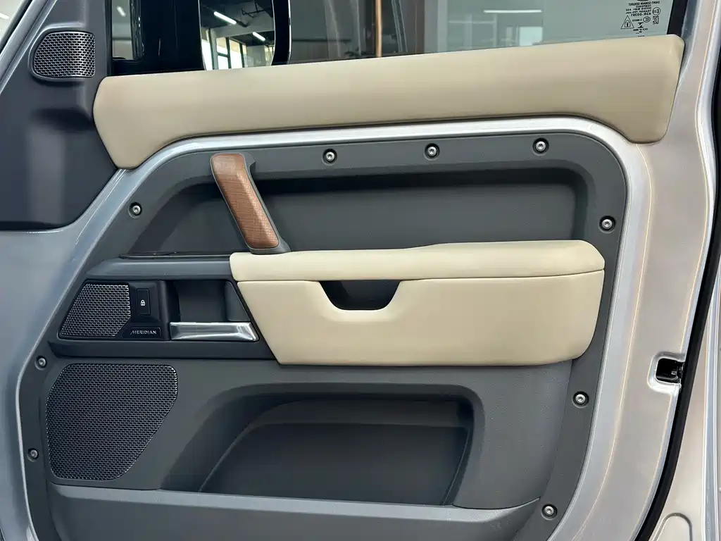 Land Rover Land Rover Defender 2020 110 P400 HSE 2021 - thumbnail 7
