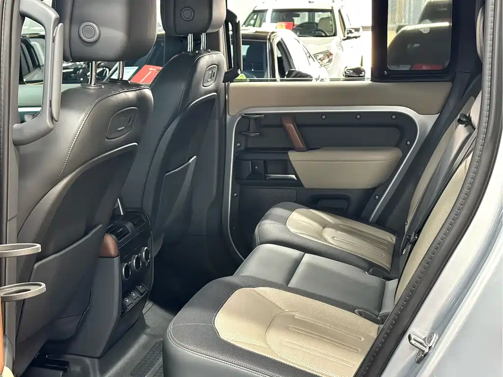 Land Rover Land Rover Defender 2020 110 P400 HSE 2021 - thumbnail 8