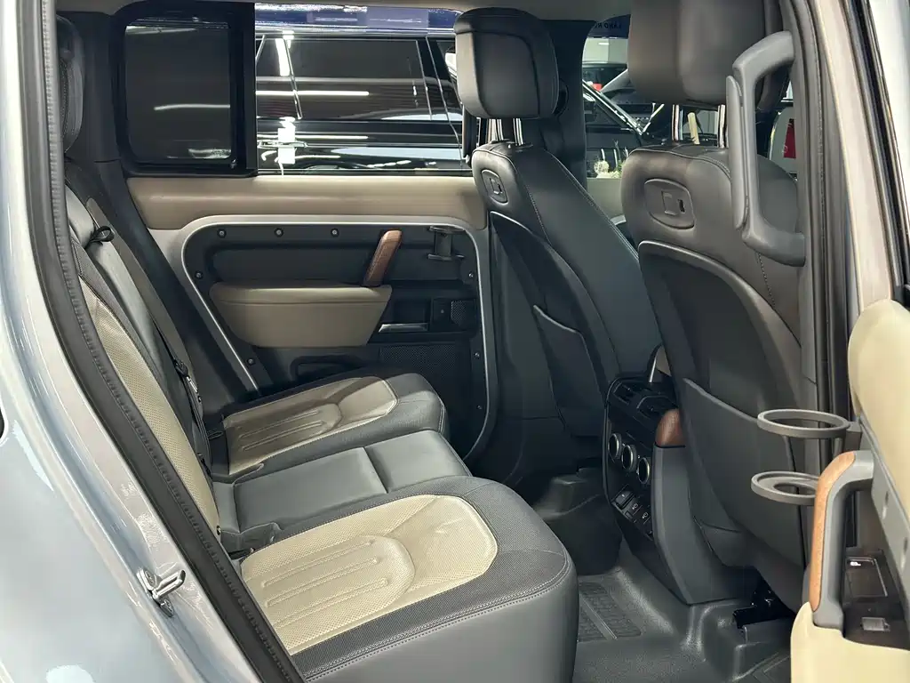 Land Rover Land Rover Defender 2020 110 P400 HSE 2021 - thumbnail 10