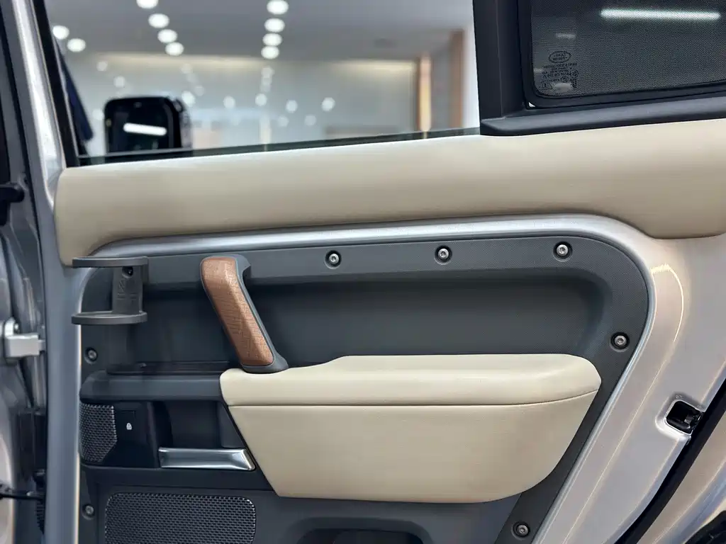 Land Rover Land Rover Defender 2020 110 P400 HSE 2021 - thumbnail 11