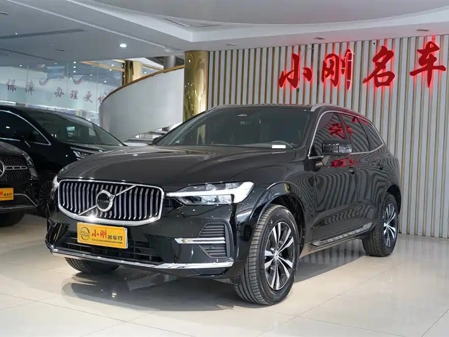 Volvo Volvo XC60 2024 B5 AWD Momentum Luxury Edition 2024 - thumbnail 2