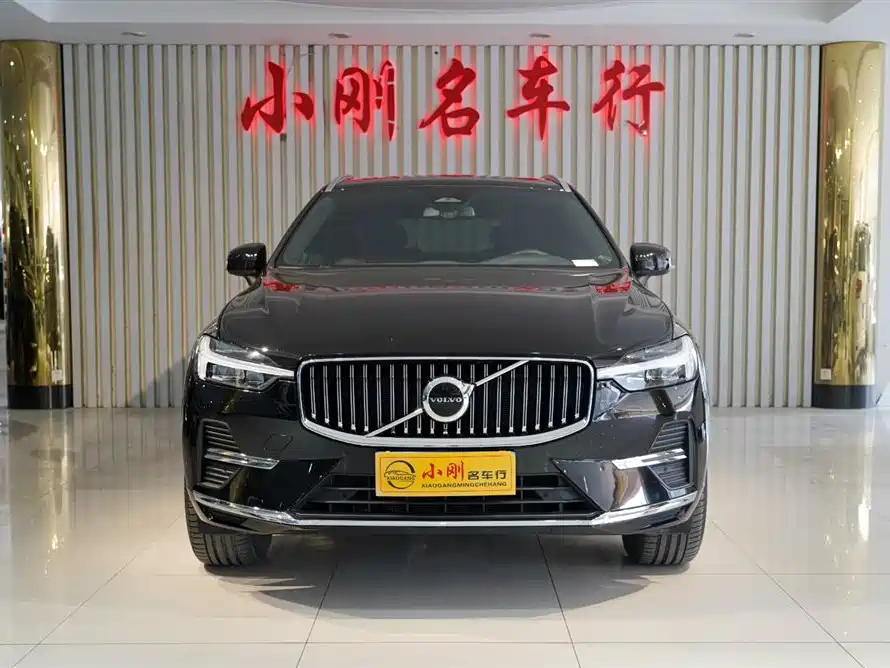 Volvo Volvo XC60 2024 B5 AWD Momentum Luxury Edition 2024 - thumbnail 3