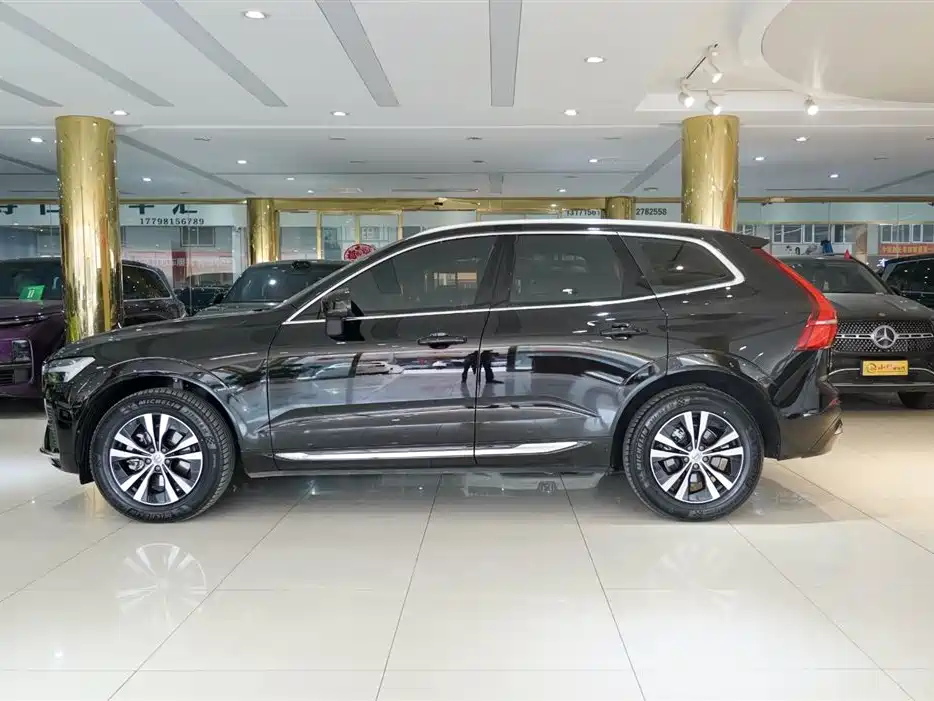 Volvo Volvo XC60 2024 B5 AWD Momentum Luxury Edition 2024 - thumbnail 14