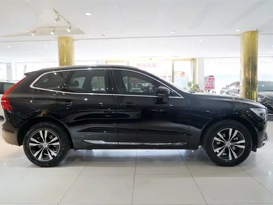 Volvo Volvo XC60 2024 B5 AWD Momentum Luxury Edition 2024 - thumbnail 15