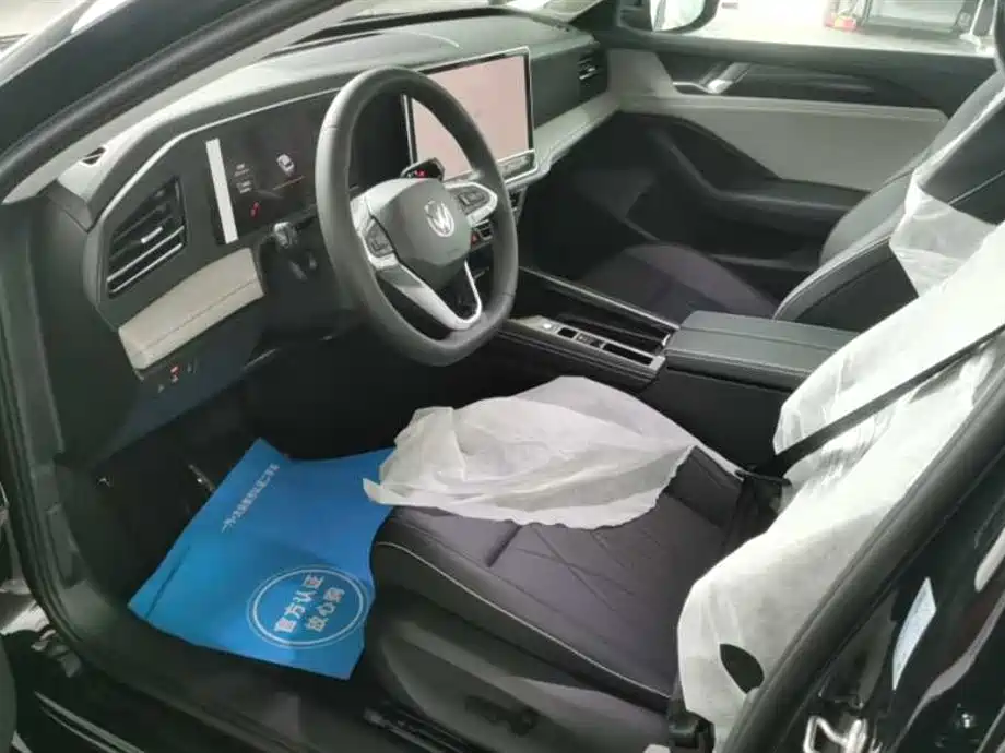 Volkswagen Magotan 2026 300TSI Premium Edition 2026 - thumbnail 4
