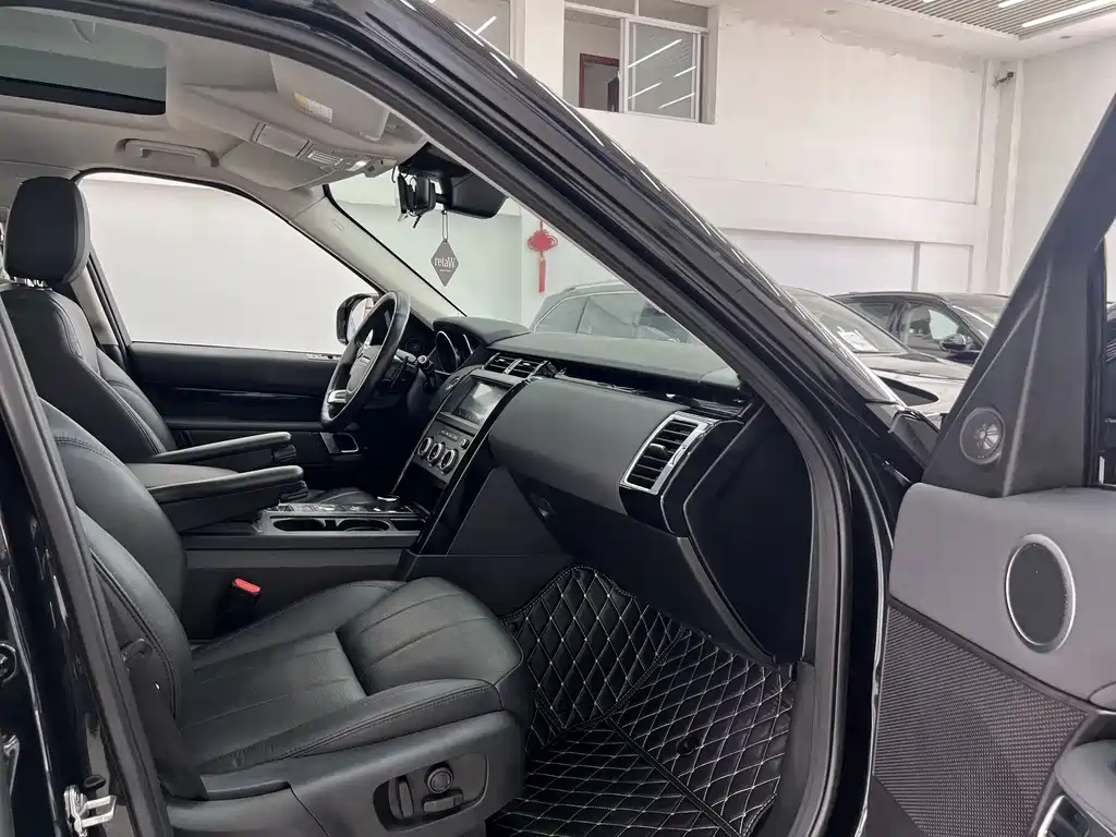 Land Rover Discovery 2018 3.0 SC V6 SE 2019 - thumbnail 17