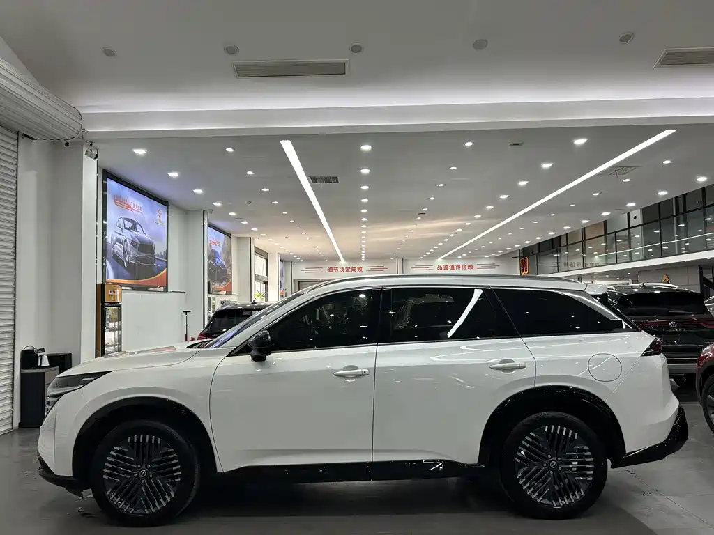 Nissan Pathfinder 2024 380VC-TURBO AWD Intelligent Premium 6-seater 2024 - thumbnail 2