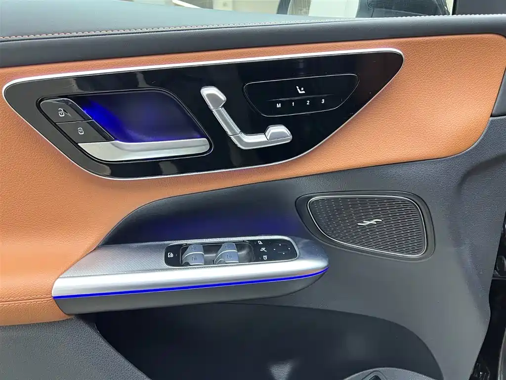 Mercedes-Benz Mercedes-Benz GLC 2024 GLC 300 L 4MATIC Dynamic 5-seater 2024 - thumbnail 11