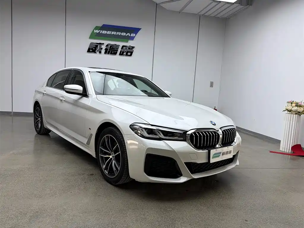 BMW BMW 5 Series 2022 Facelift 525Li M Sport Package 2021 - thumbnail 3