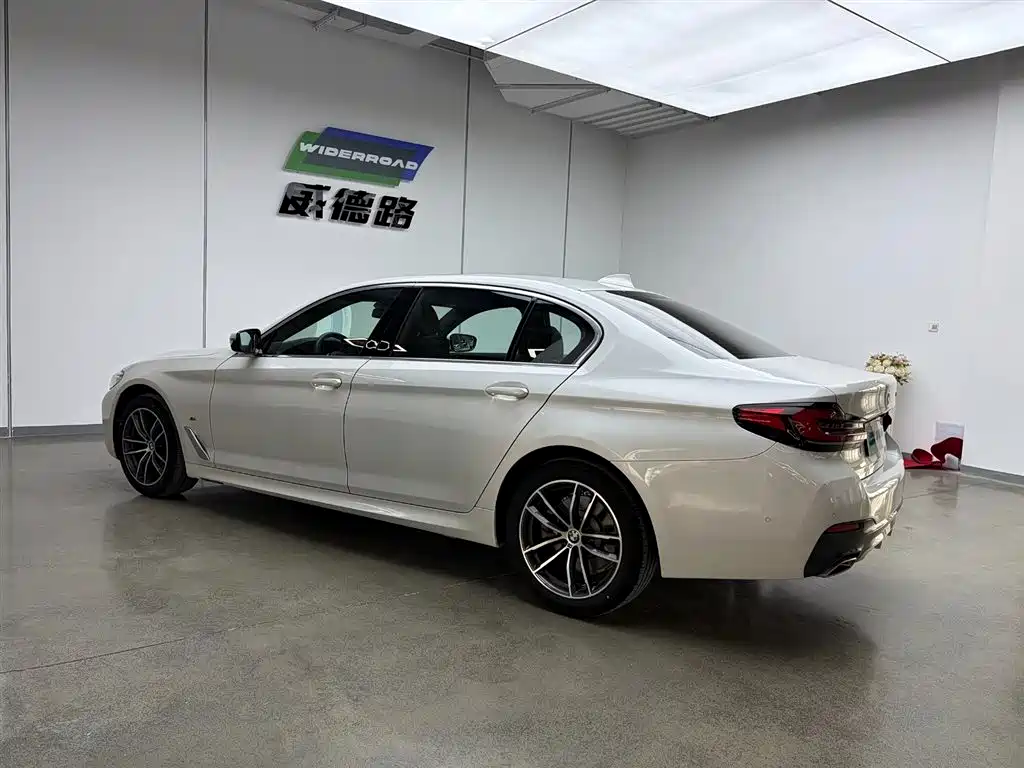 BMW BMW 5 Series 2022 Facelift 525Li M Sport Package 2021 - thumbnail 6