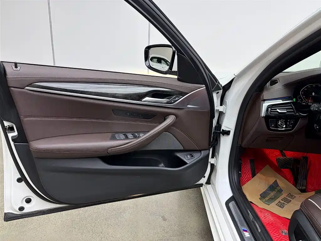 BMW BMW 5 Series 2022 Facelift 525Li M Sport Package 2021 - thumbnail 12