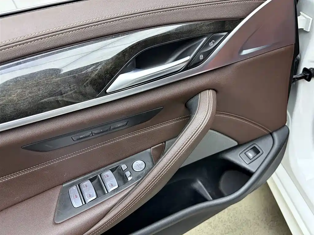 BMW BMW 5 Series 2022 Facelift 525Li M Sport Package 2021 - thumbnail 13