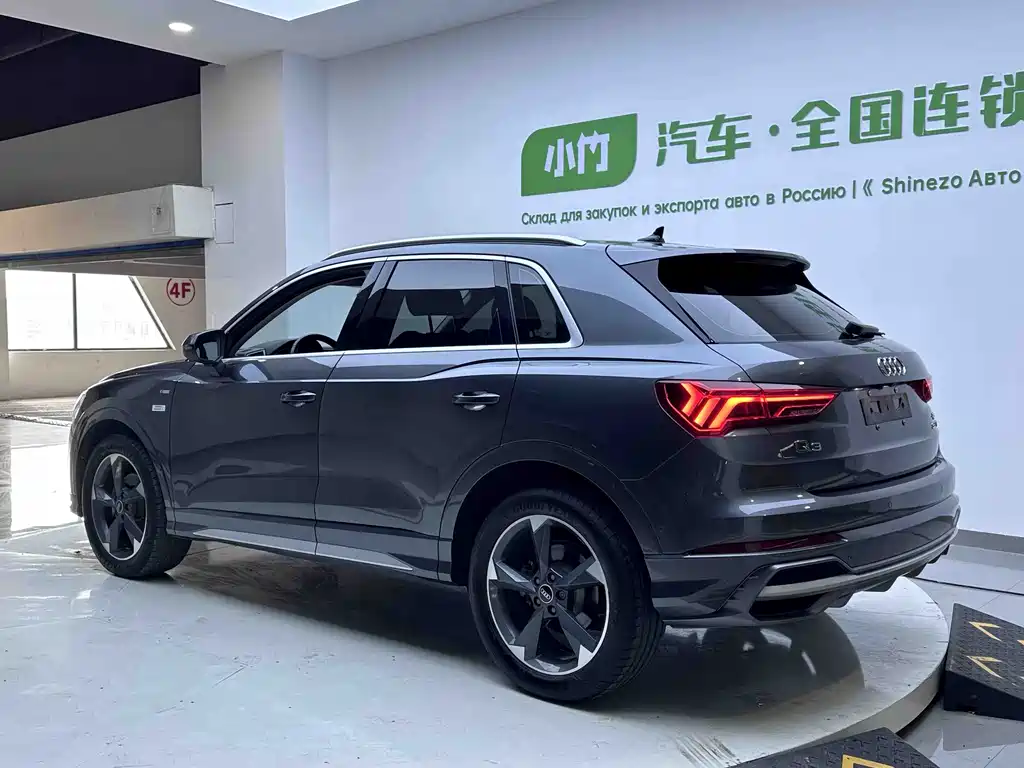 Audi Audi Q3 2022 35 TFSI Fashion Dynamic Model 2022 - thumbnail 3