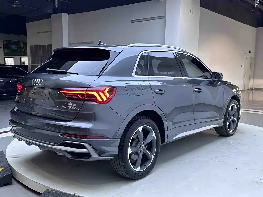 Audi Audi Q3 2022 35 TFSI Fashion Dynamic Model 2022 - thumbnail 5