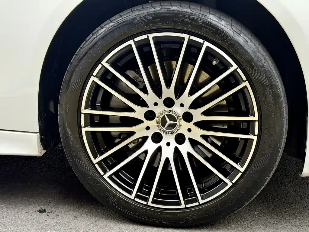 Mercedes-Benz Mercedes-Benz C-Class 2023 C 260 L Sport Edition 2023 - thumbnail 4