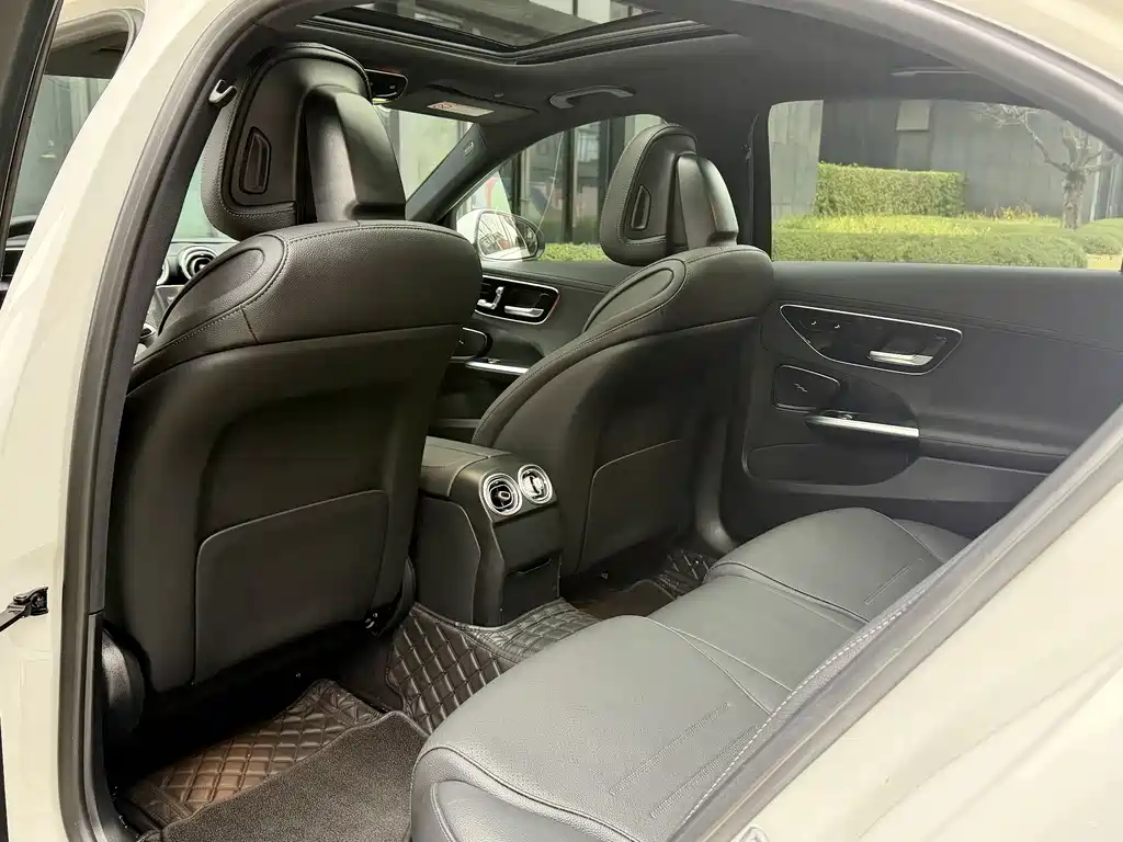 Mercedes-Benz Mercedes-Benz C-Class 2023 C 260 L Sport Edition 2023 - thumbnail 6