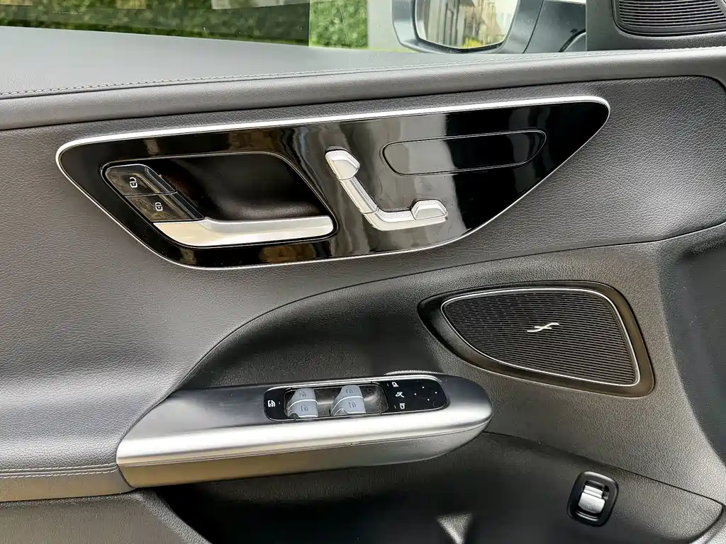 Mercedes-Benz Mercedes-Benz C-Class 2023 C 260 L Sport Edition 2023 - thumbnail 19