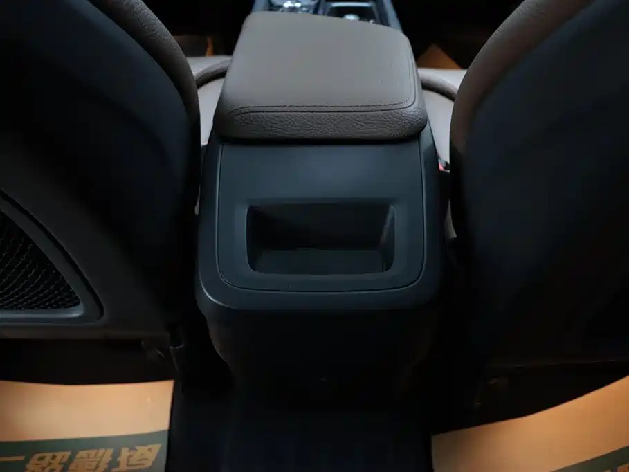 Volvo Volvo XC60 2021 T5 AWD Momentum Luxury Edition 2021 - thumbnail 20