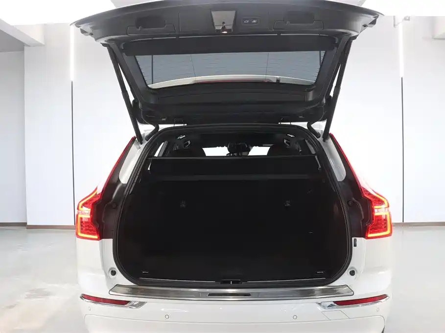 Volvo Volvo XC60 2021 T5 AWD Momentum Luxury Edition 2021 - thumbnail 30