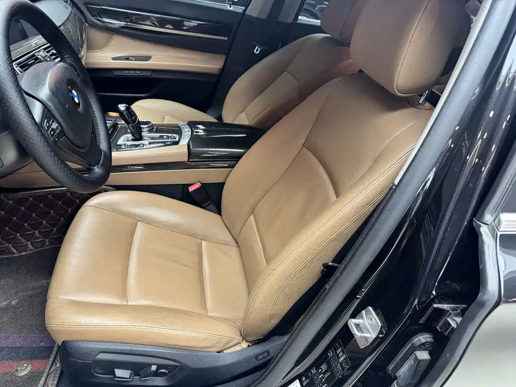 BMW BMW 7 Series 2013 Model 730Li Leading Edition 2014 - thumbnail 8