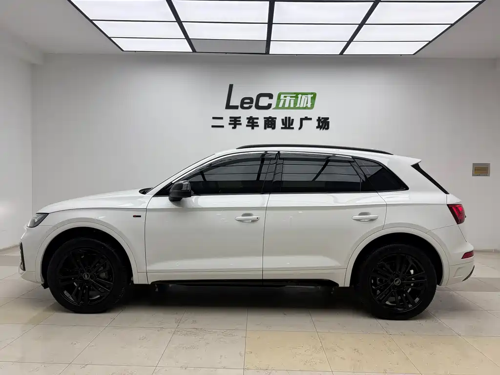 Audi Audi Q5L 2023 40T Luxury Dynamic Model 2023 - thumbnail 4