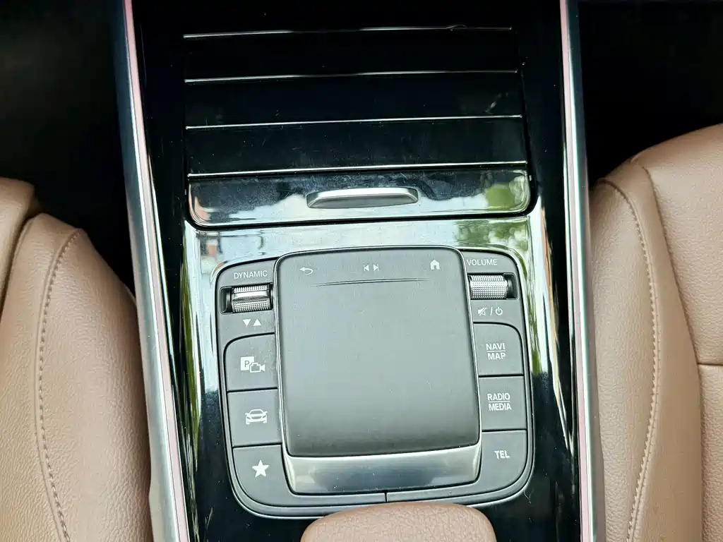 Mercedes-Benz Mercedes-Benz GLB 2023 GLB 220 Dynamic Model 2022 - thumbnail 13