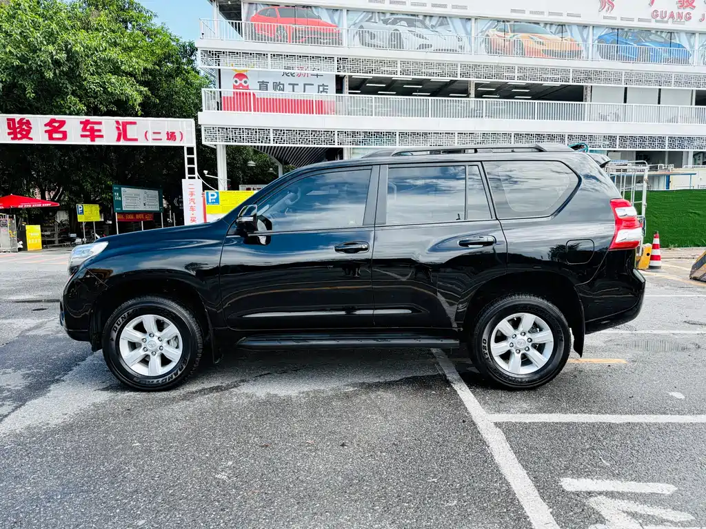 Toyota Toyota Prado 2016 2.7L Automatic Standard Edition 2017 - thumbnail 4