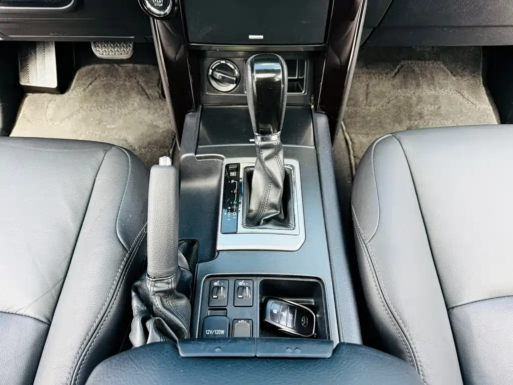 Toyota Toyota Prado 2016 2.7L Automatic Standard Edition 2017 - thumbnail 20