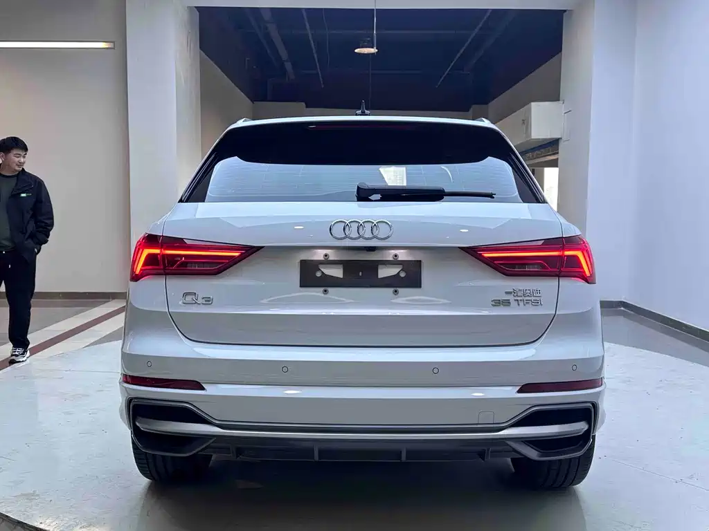 Audi Audi Q3 2022 35 TFSI Fashion Dynamic Edition 2022 - thumbnail 5