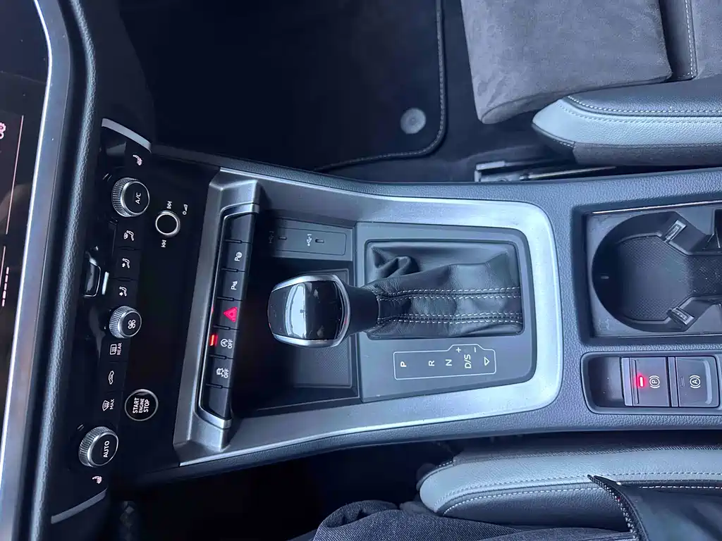 Audi Audi Q3 2022 35 TFSI Fashion Dynamic Edition 2022 - thumbnail 15