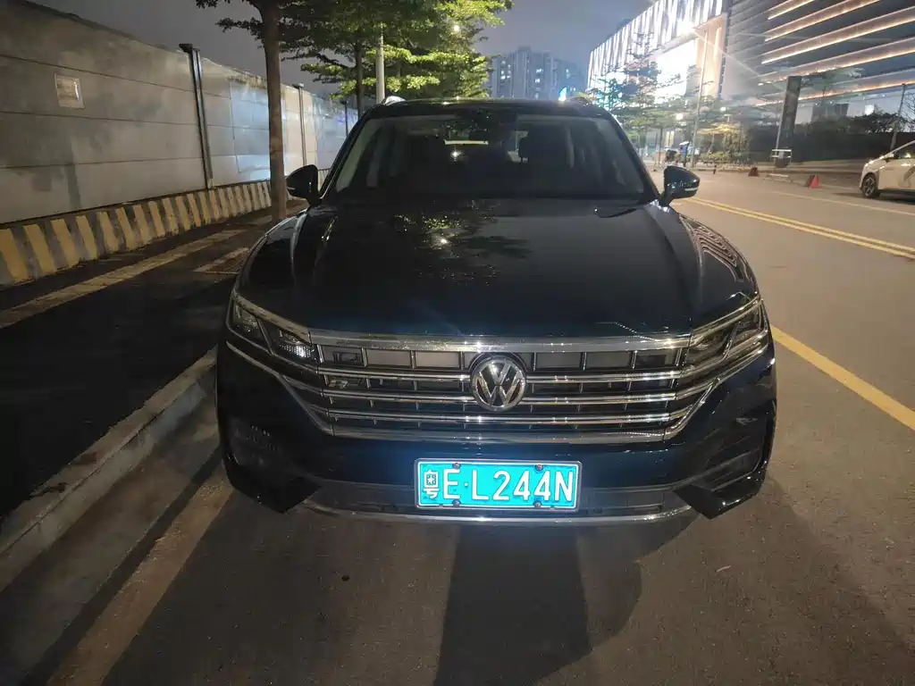 Volkswagen Volkswagen Touareg 2020 3.0 TSI R-Line Edition VI 2020 - thumbnail 2