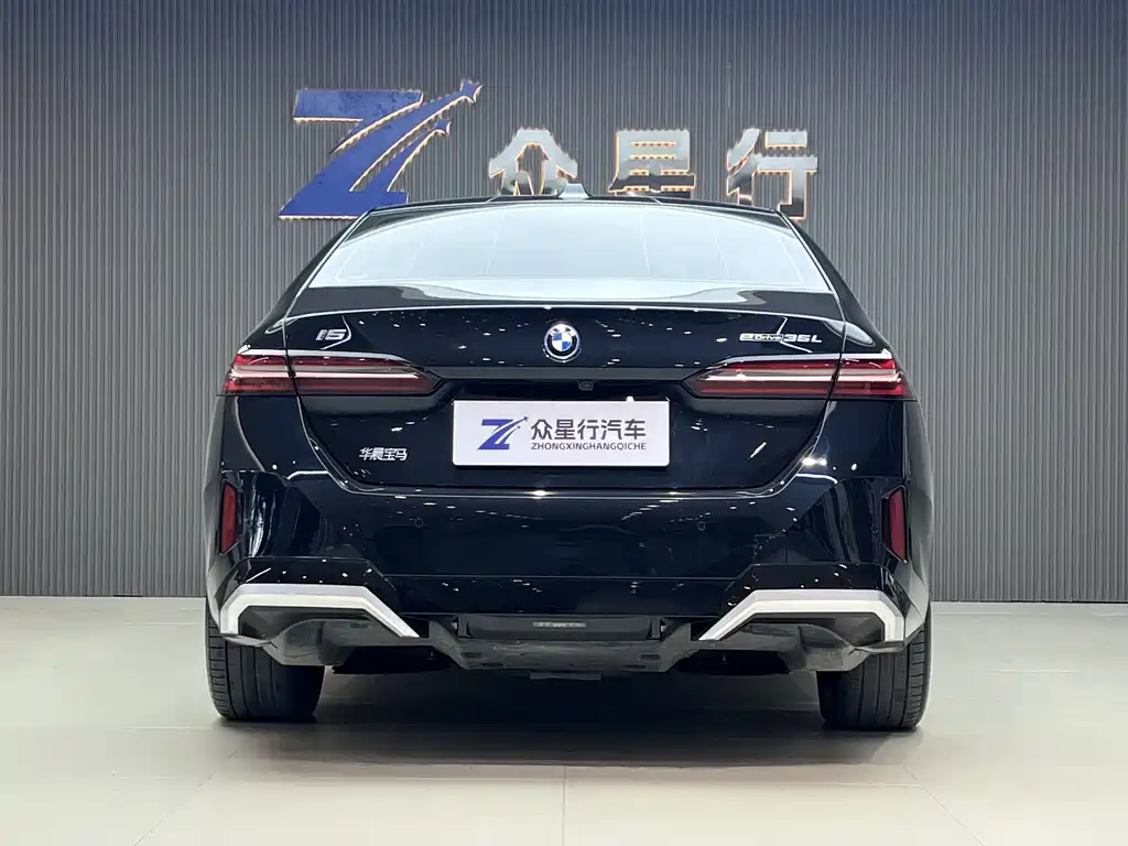 BMW BMW i5 2024 eDrive 35L M Sport Package 2024 - thumbnail 3