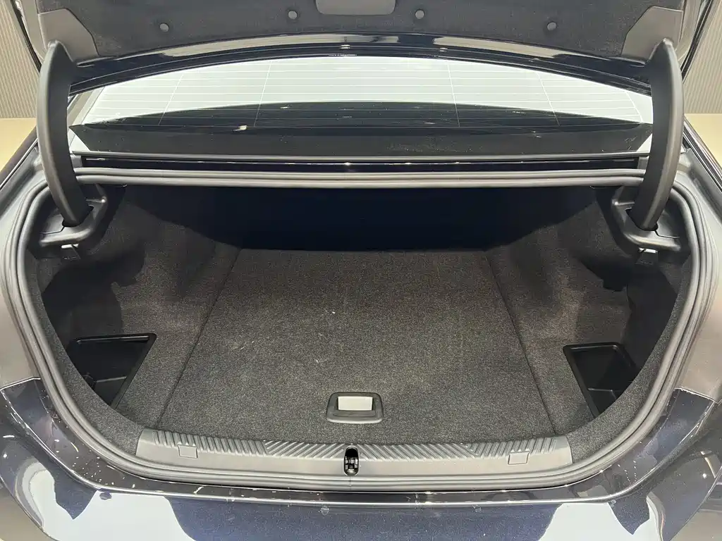 BMW BMW i5 2024 eDrive 35L M Sport Package 2024 - thumbnail 17