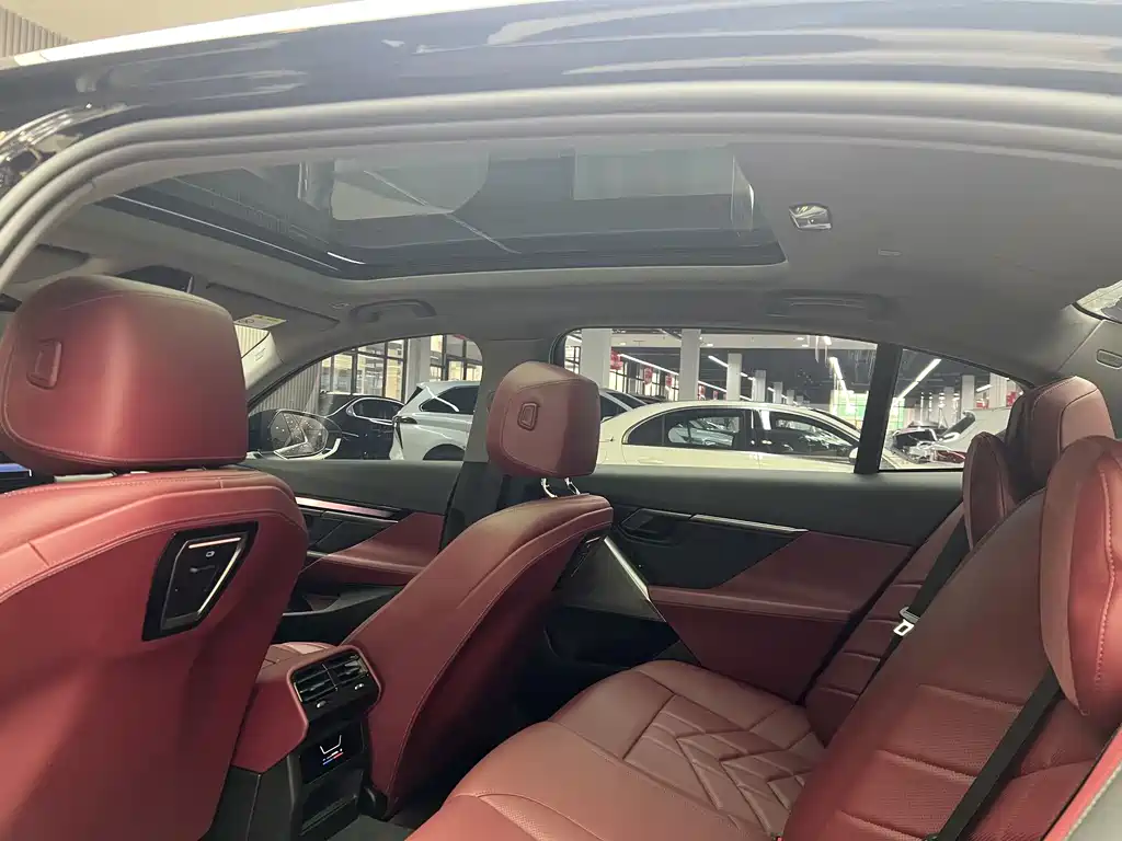 BMW BMW i5 2024 eDrive 35L M Sport Package 2024 - thumbnail 18
