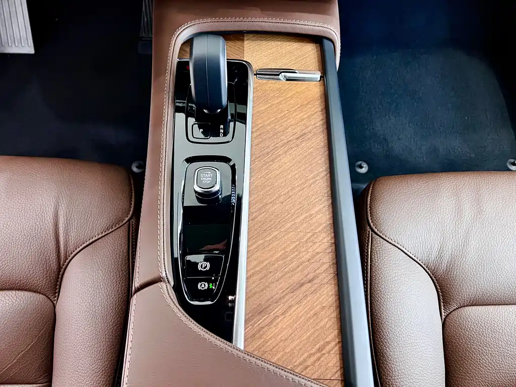 Volvo Volvo XC90 2024 B6 Momentum Luxury 7-seat 2025 - thumbnail 18