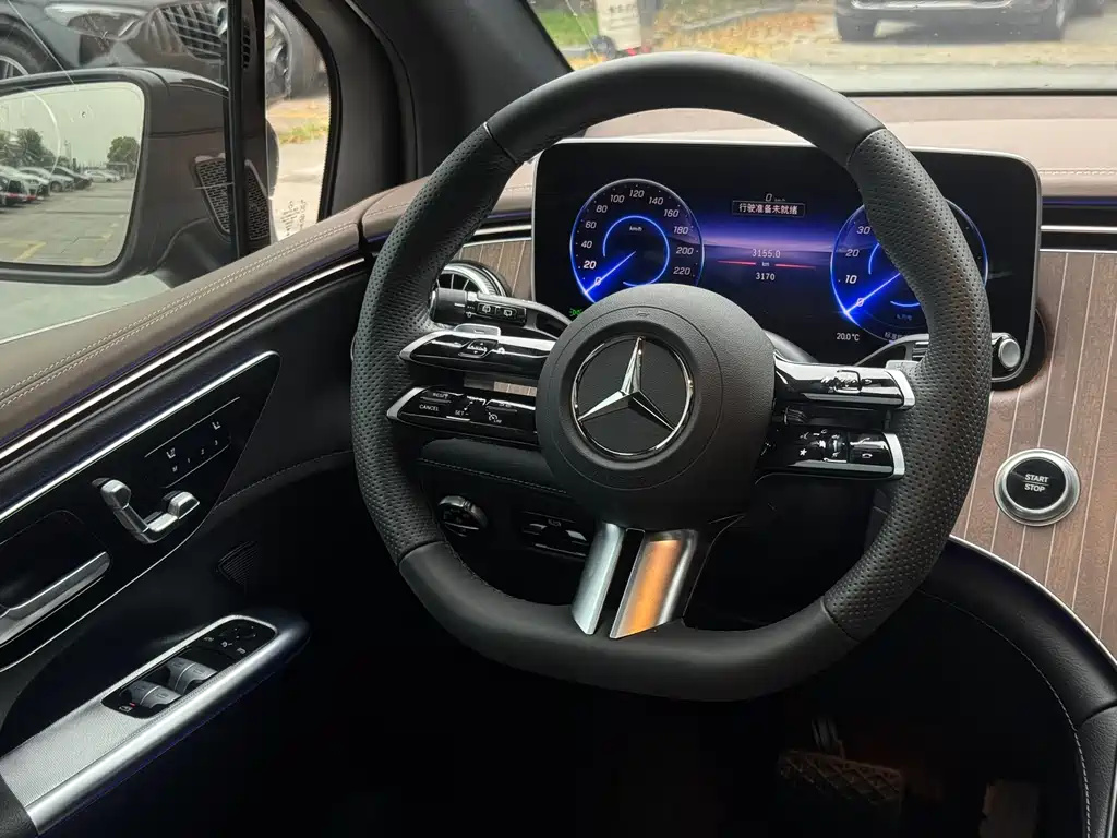 Mercedes-Benz Mercedes-Benz EQE SUV 2026 500 4MATIC Pioneer Edition 2026 - thumbnail 17