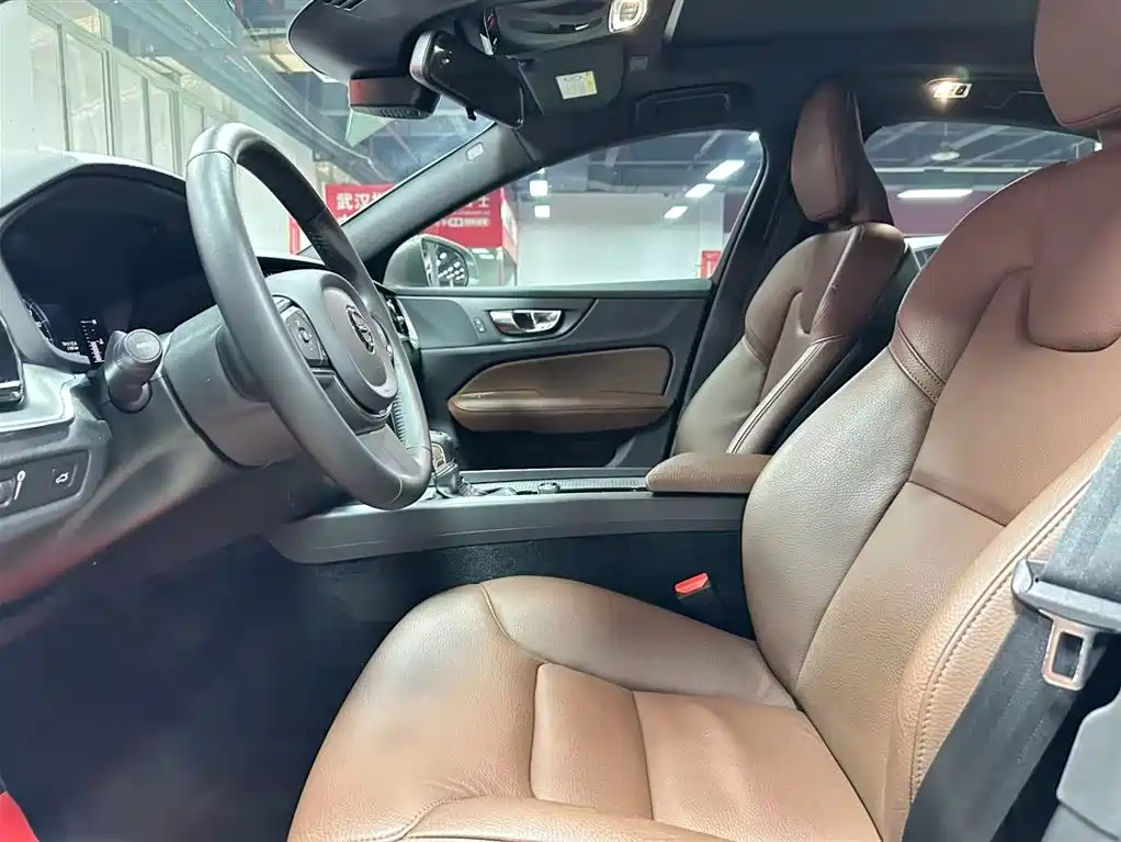 Volvo Volvo S60 2021 T4 Momentum Luxury Edition 2021 - thumbnail 7
