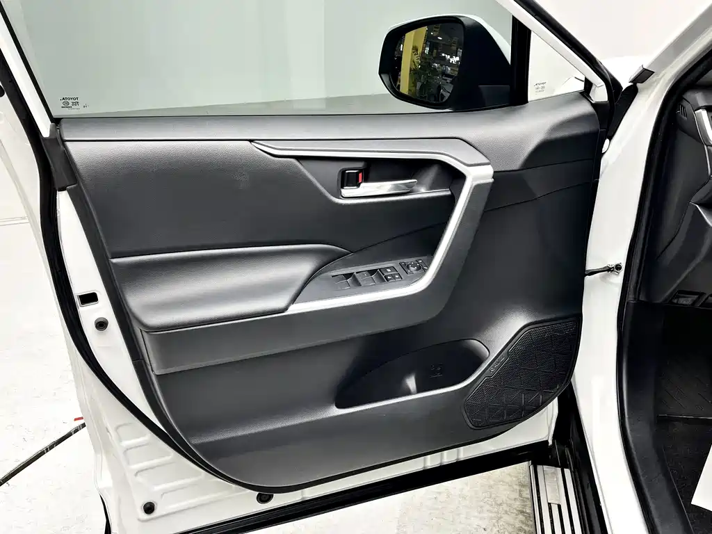 Toyota RAV4 2021 2.0L CVT 2WD Fashion Edition 2021 - thumbnail 7