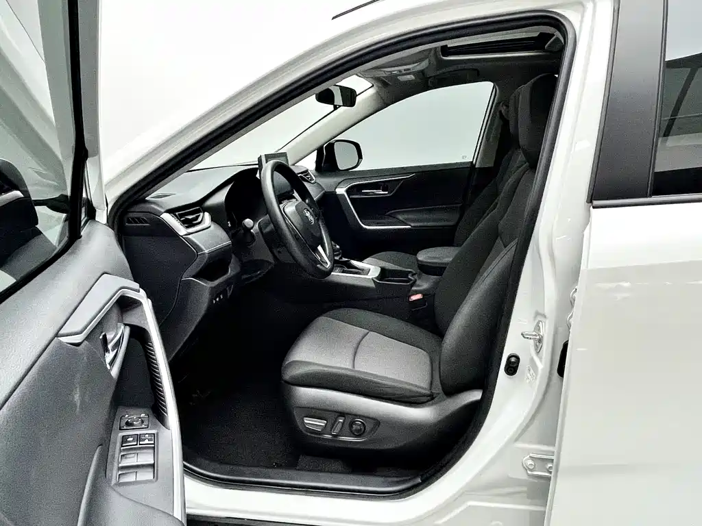 Toyota RAV4 2021 2.0L CVT 2WD Fashion Edition 2021 - thumbnail 8