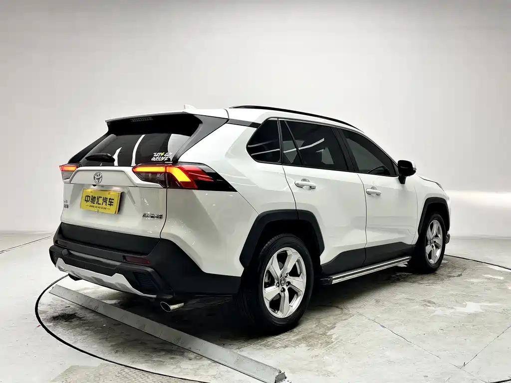 Toyota RAV4 2021 2.0L CVT 2WD Fashion Edition 2021 - thumbnail 17