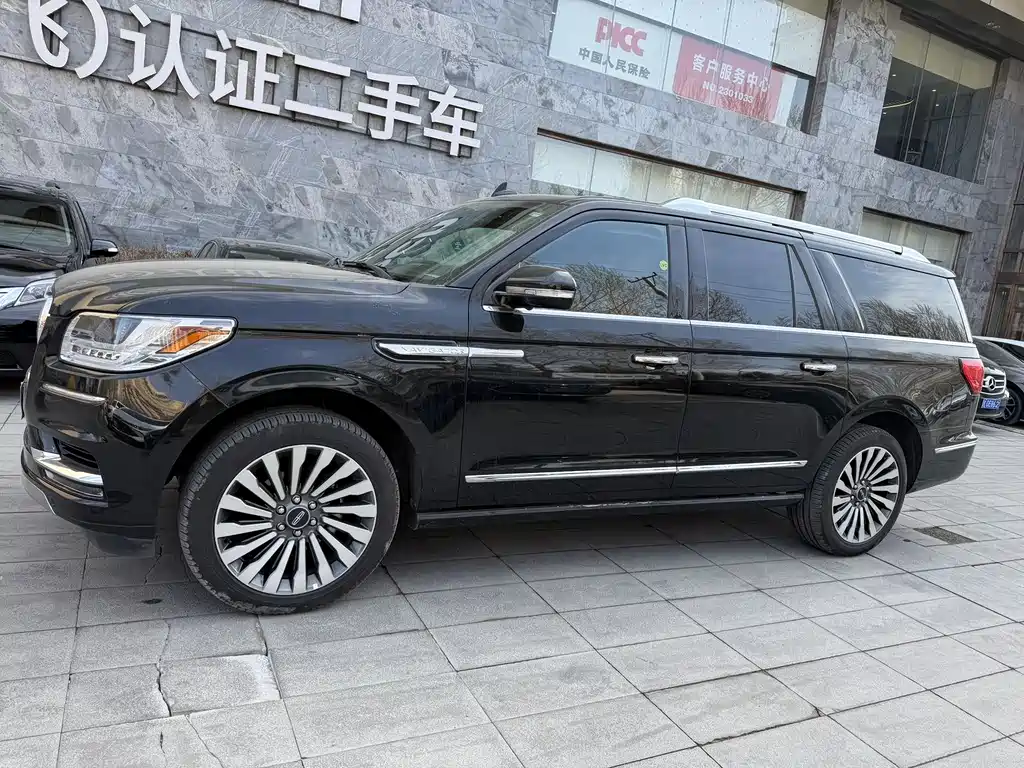 Lincoln Lincoln Navigator 2018 3.5T Reserve AWD Long Wheelbase Standard Version 2019 - thumbnail 2