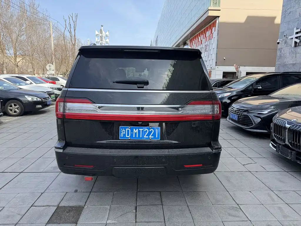 Lincoln Lincoln Navigator 2018 3.5T Reserve AWD Long Wheelbase Standard Version 2019 - thumbnail 4